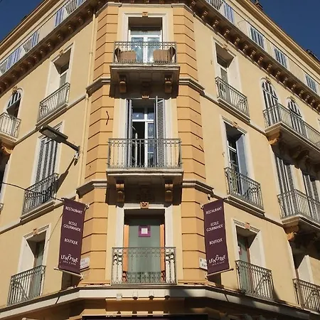 Luxury 2 Bedroom Coeur De Apartment